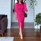 Elegantes Kleid mit taillen- und hüftbetontem Schnitt und Puffärmeln aus Mesh